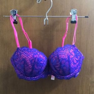 2 Victoria's secret PINK date bras